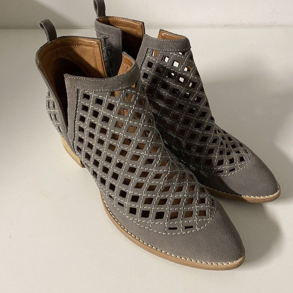 Jeffrey Campbell Taggart Boot Bootie Suede Gray Cut Out Pointed Western … - Picture 2 of 8